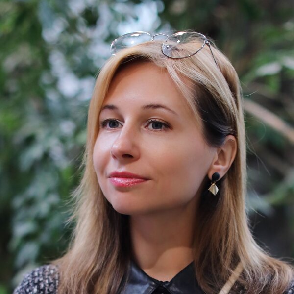 Marta V.